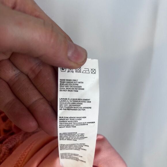 Boohoo NWT Pink Embroidered Floral Lace Cutout‎ Midi Bodycon Dress Size 6 - Picture 12 of 14